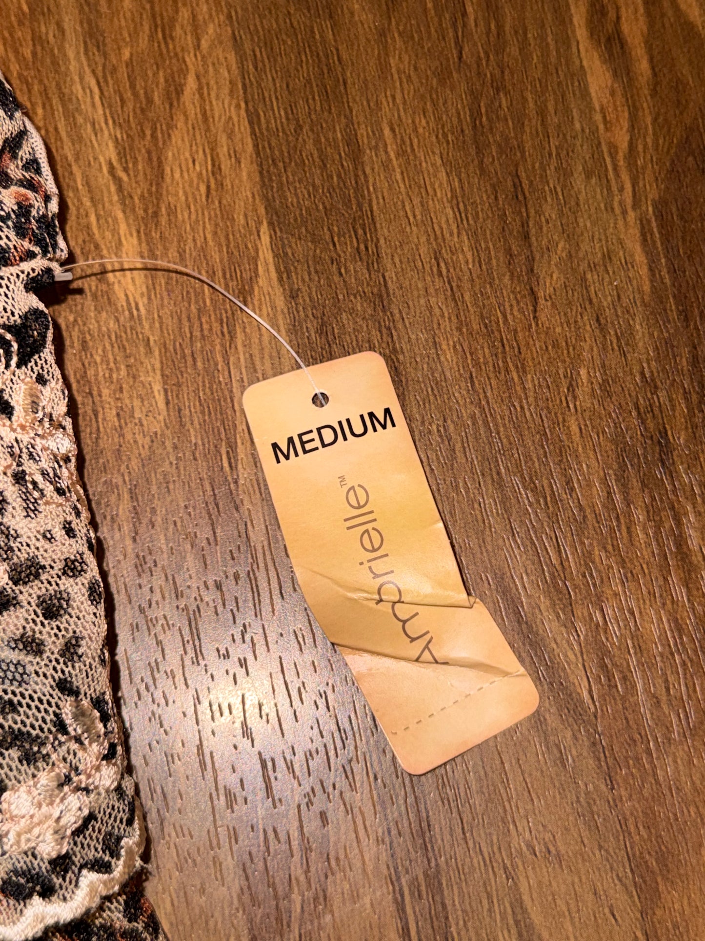 Medium lingerie with thong