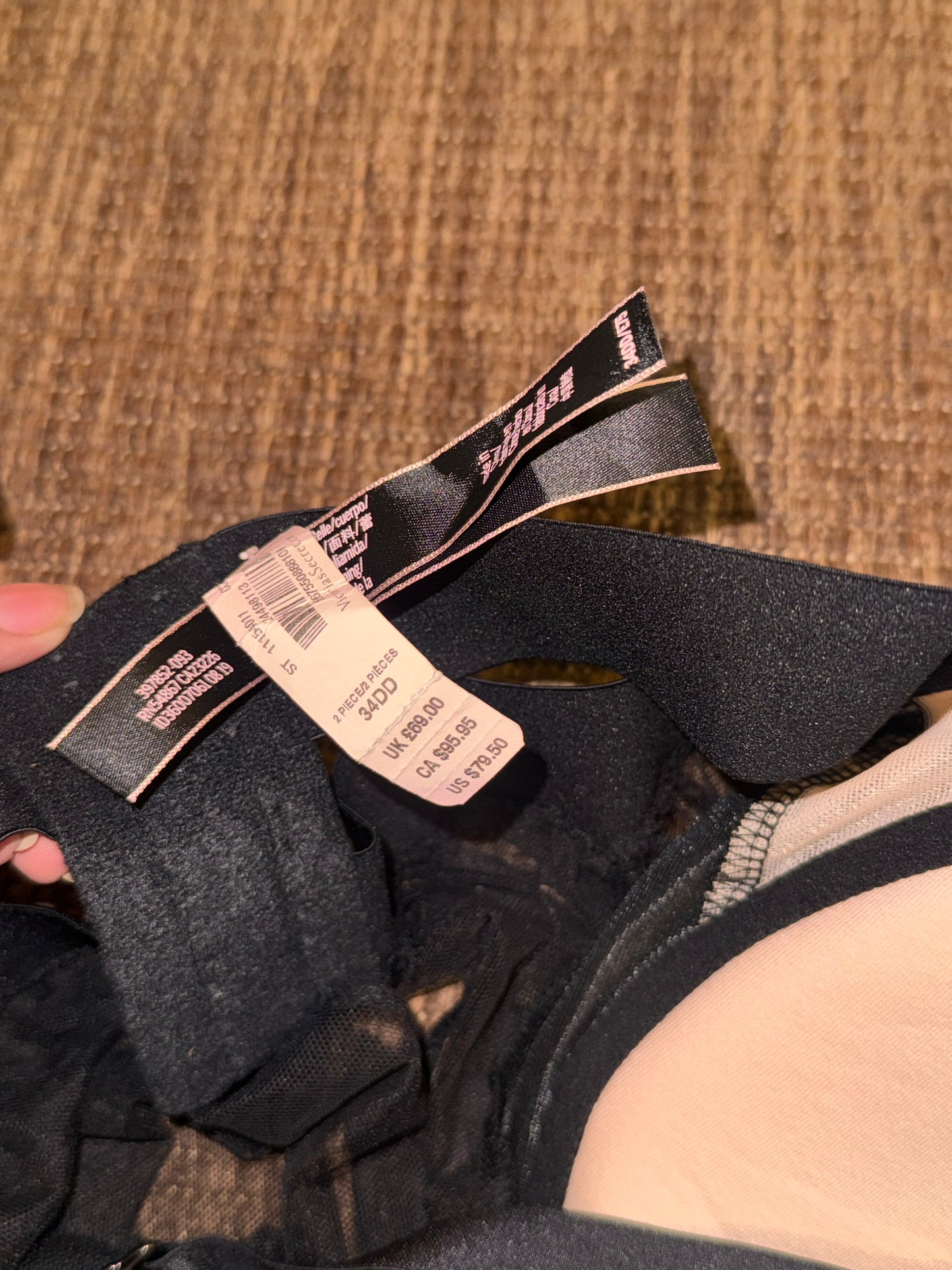 VS TAGGED LINGERIE 34DD