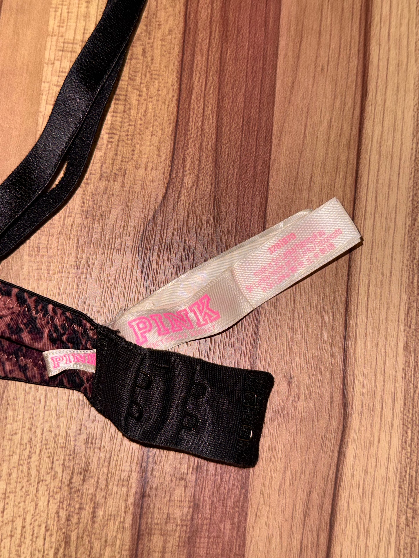 VS PINK 32B