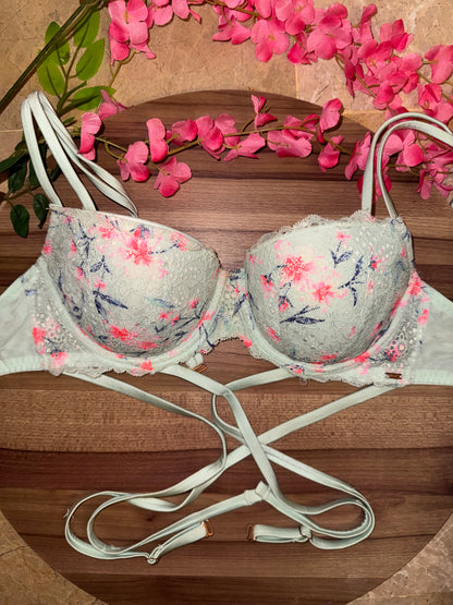 VS 34DD