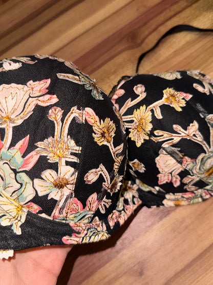 Victoria secret 32DD