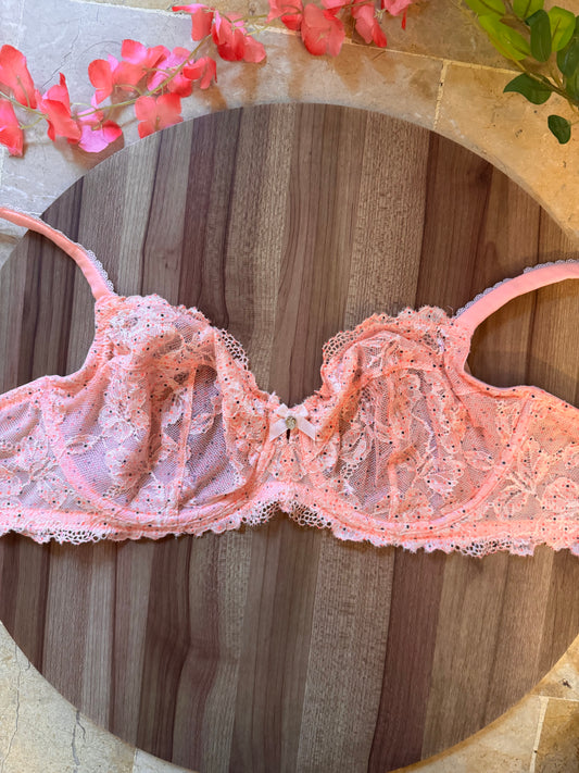 Vs bra 38D