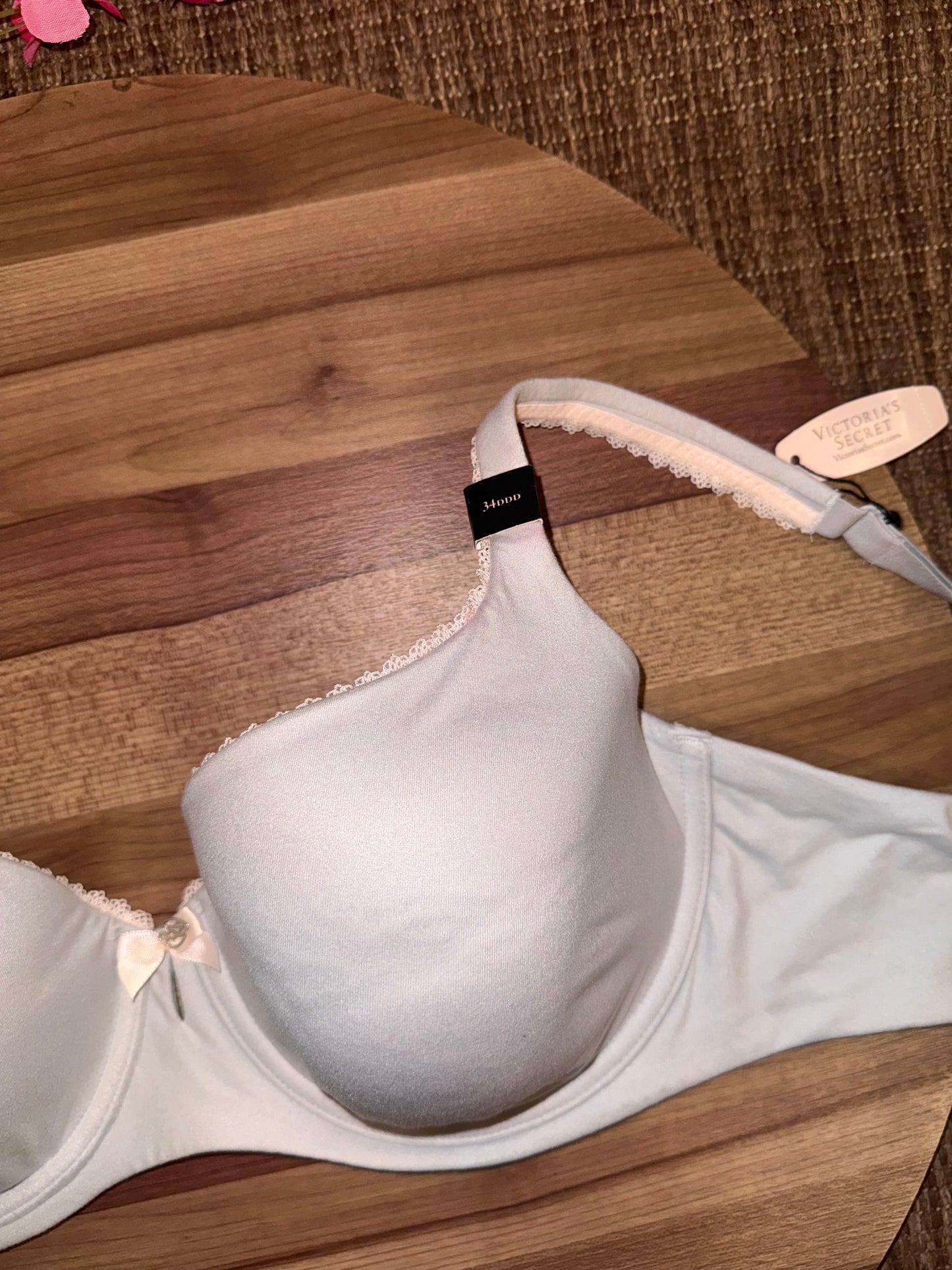 VS 34DD tagged