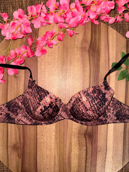 VS PINK 32B