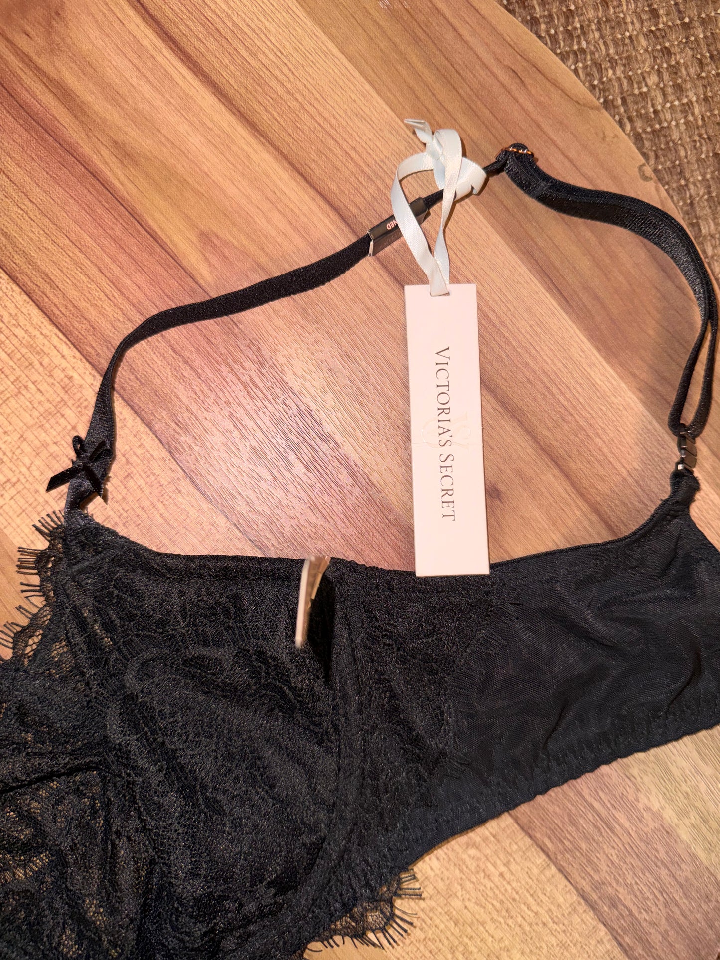 VS tagged 34D