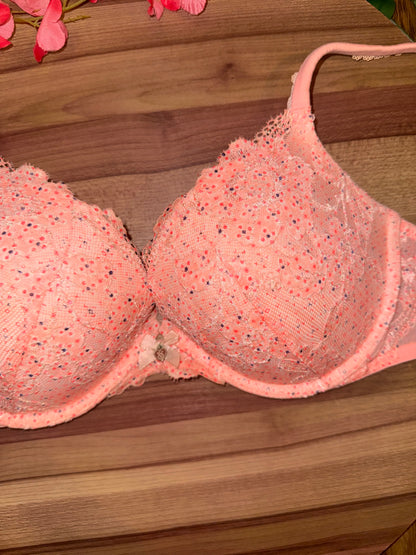 VS 34DD