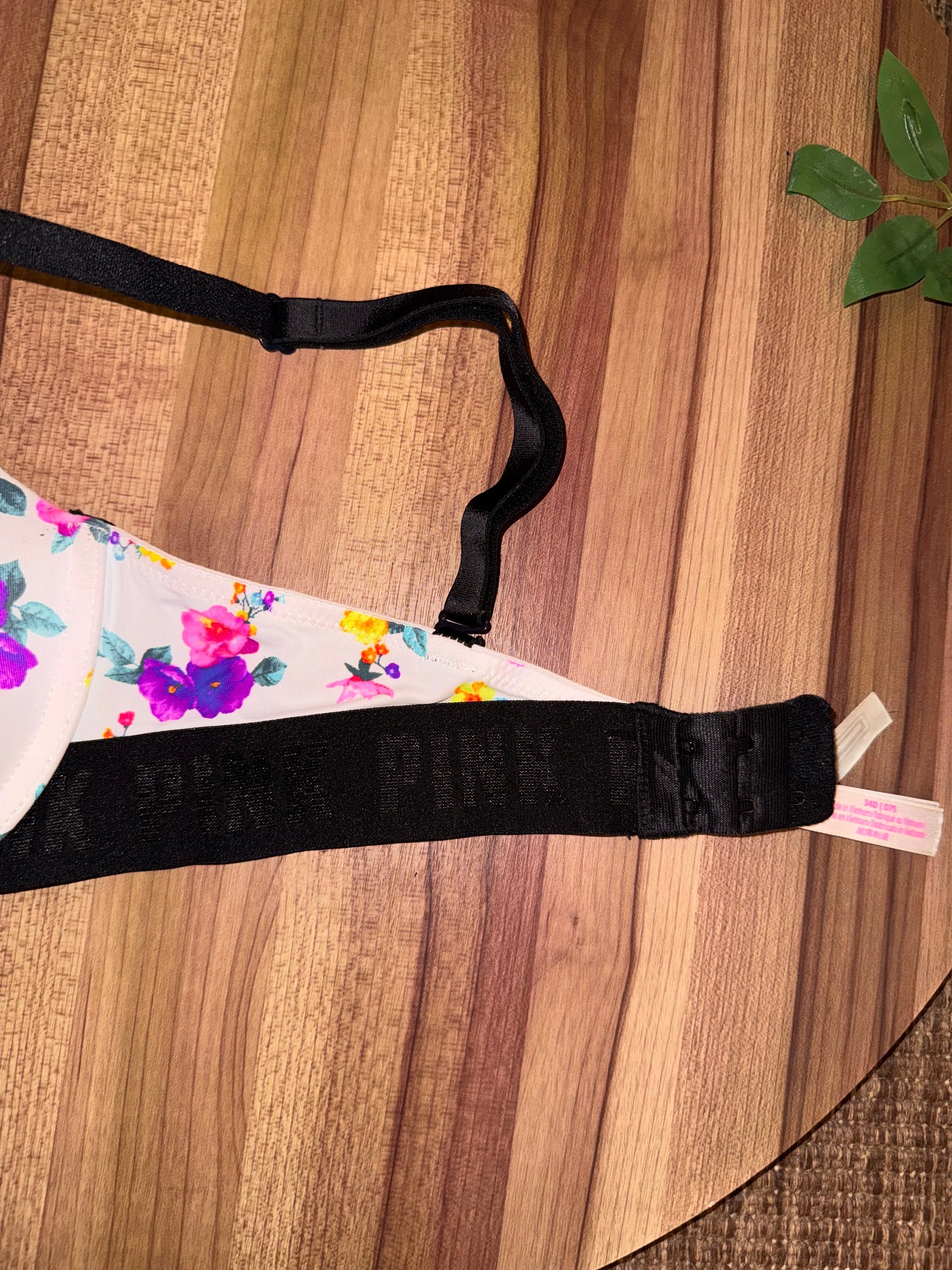 VS PINK 34D
