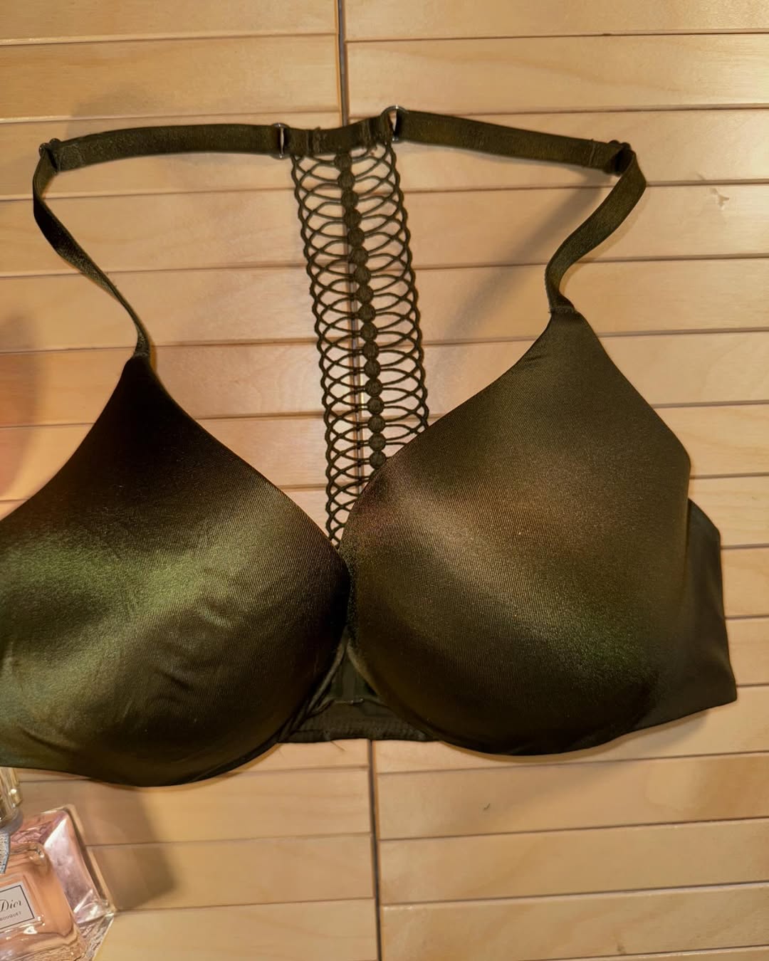 VS 32D