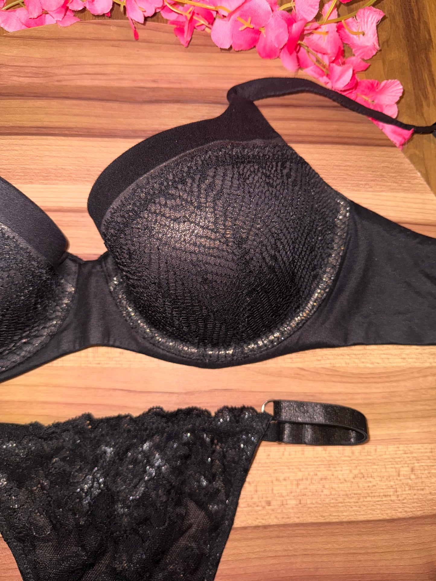 VS BODY BY VICTORIA 34D