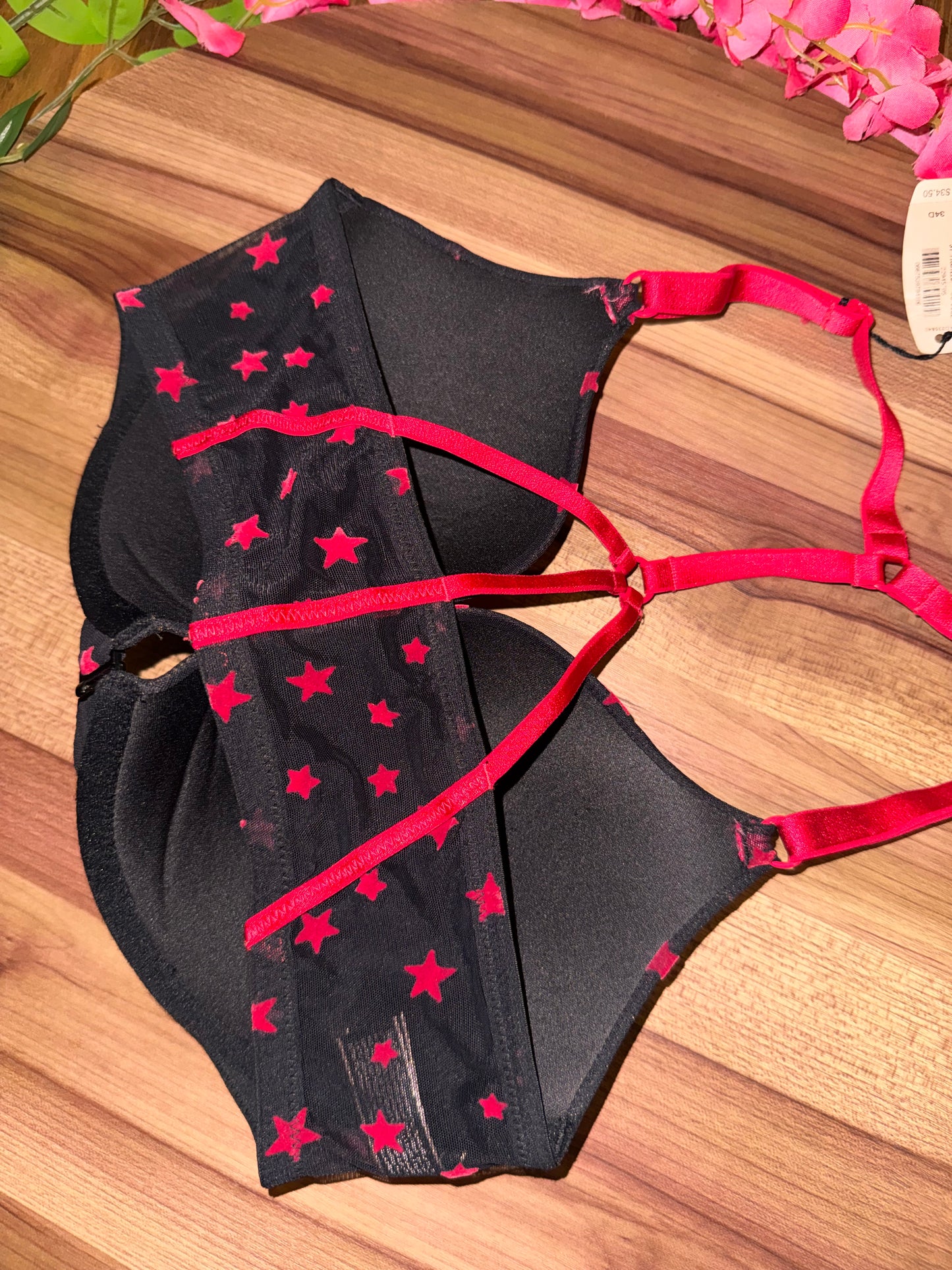 VS TAGGED 34D