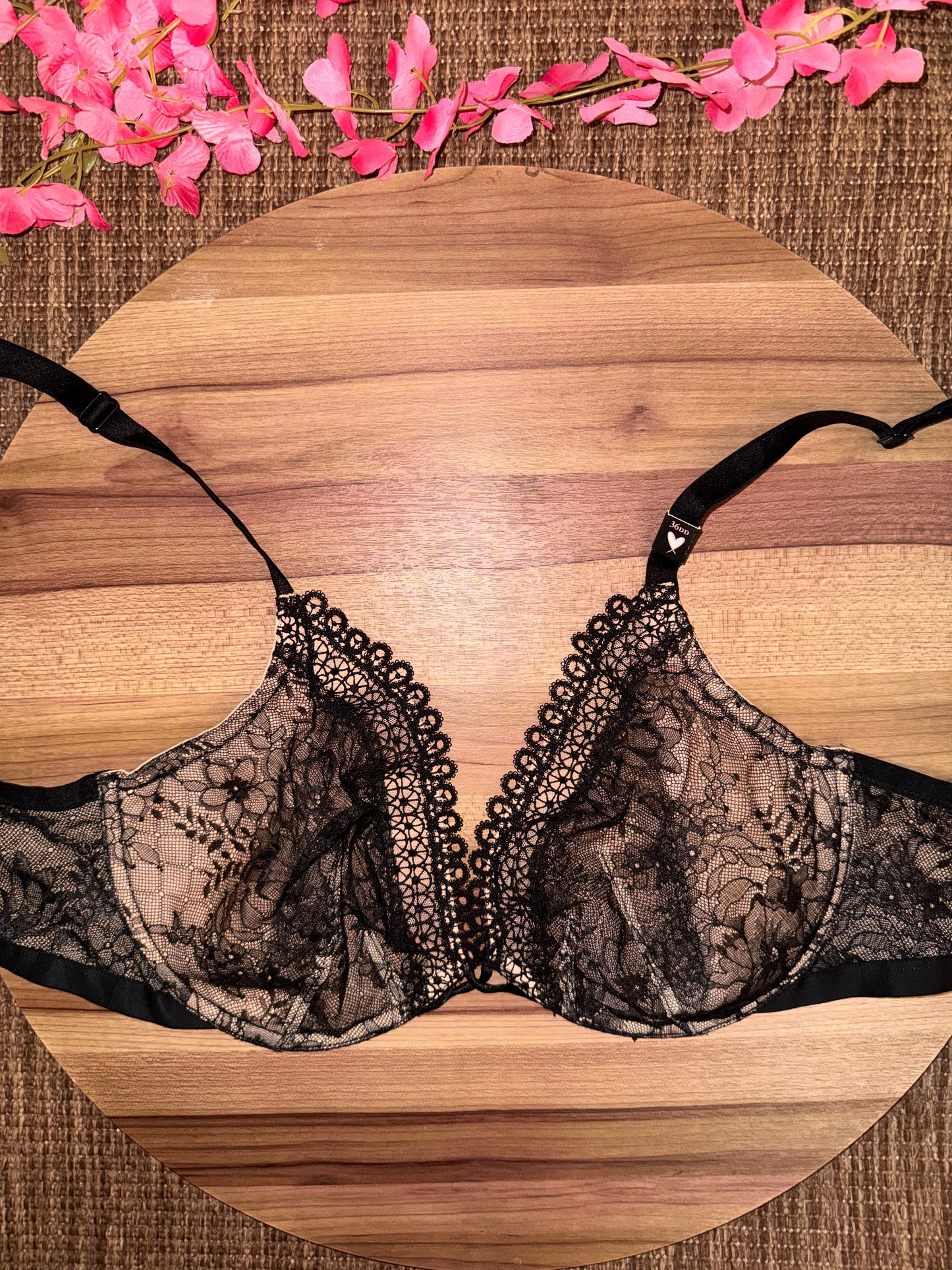 Vs tagged 36DD