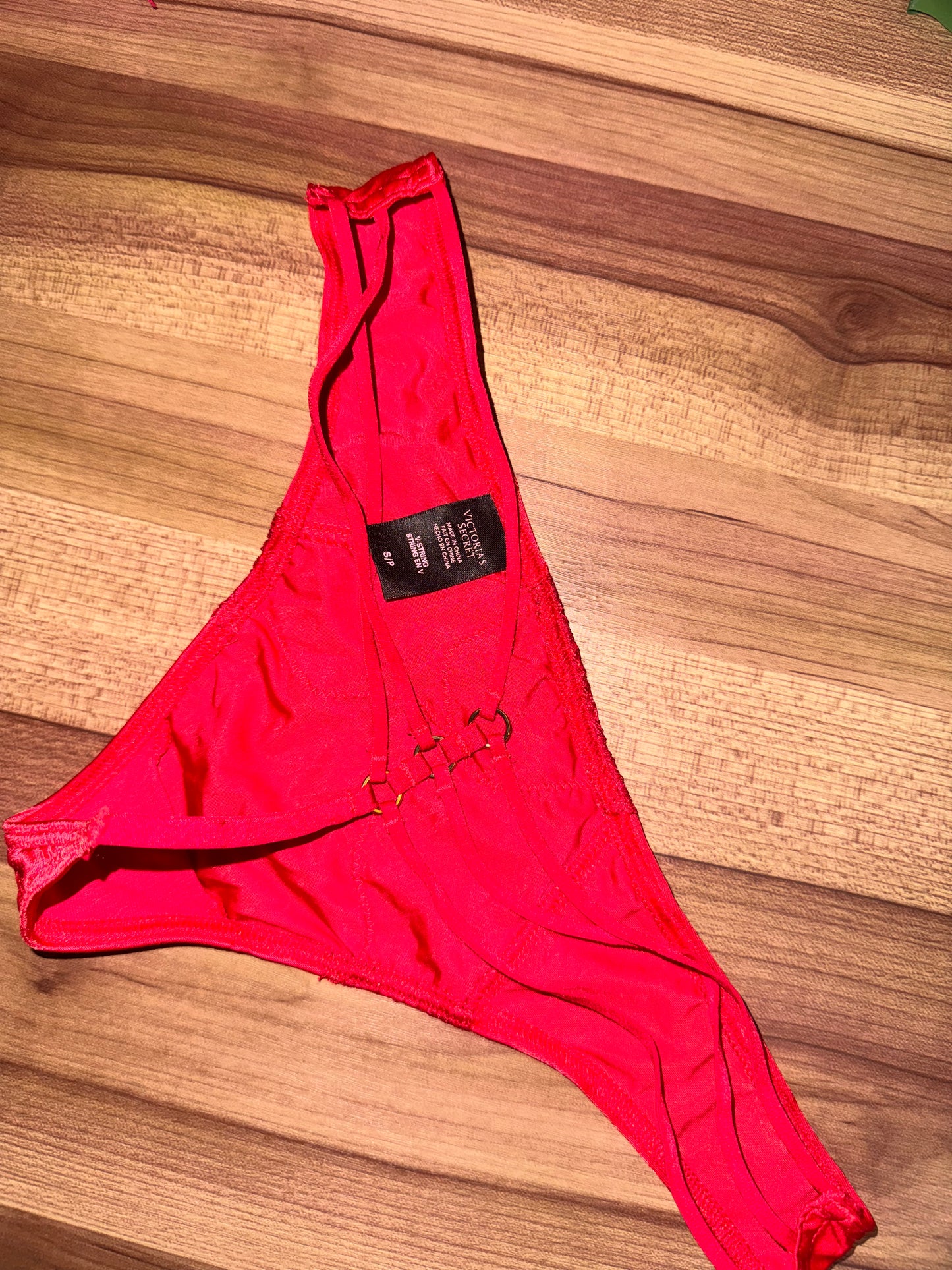 Vs thong small
