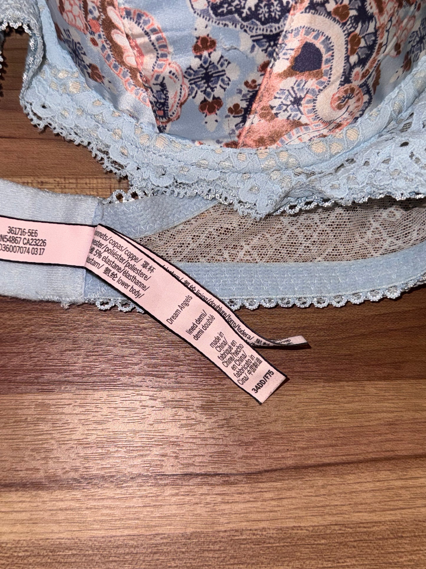 VS 34DD