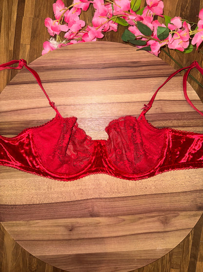 Vs underlined 32dd