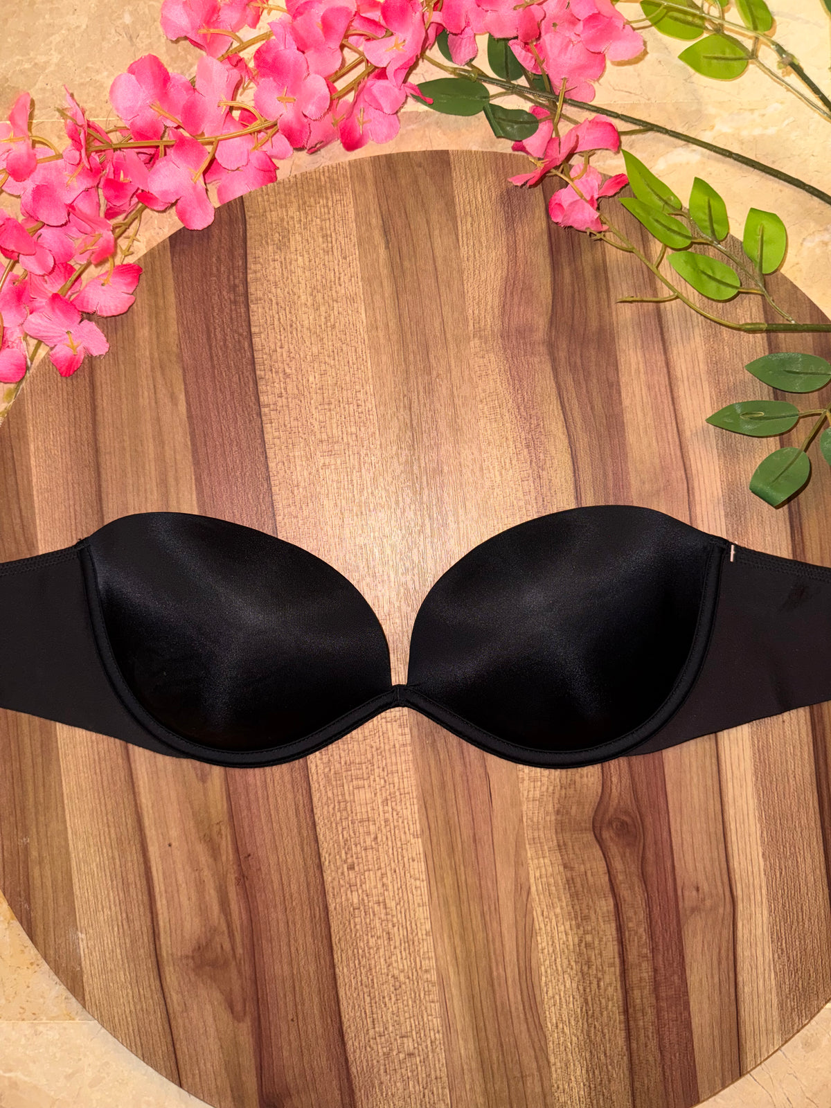 Vs multiway bra can we worn with straps too 34c