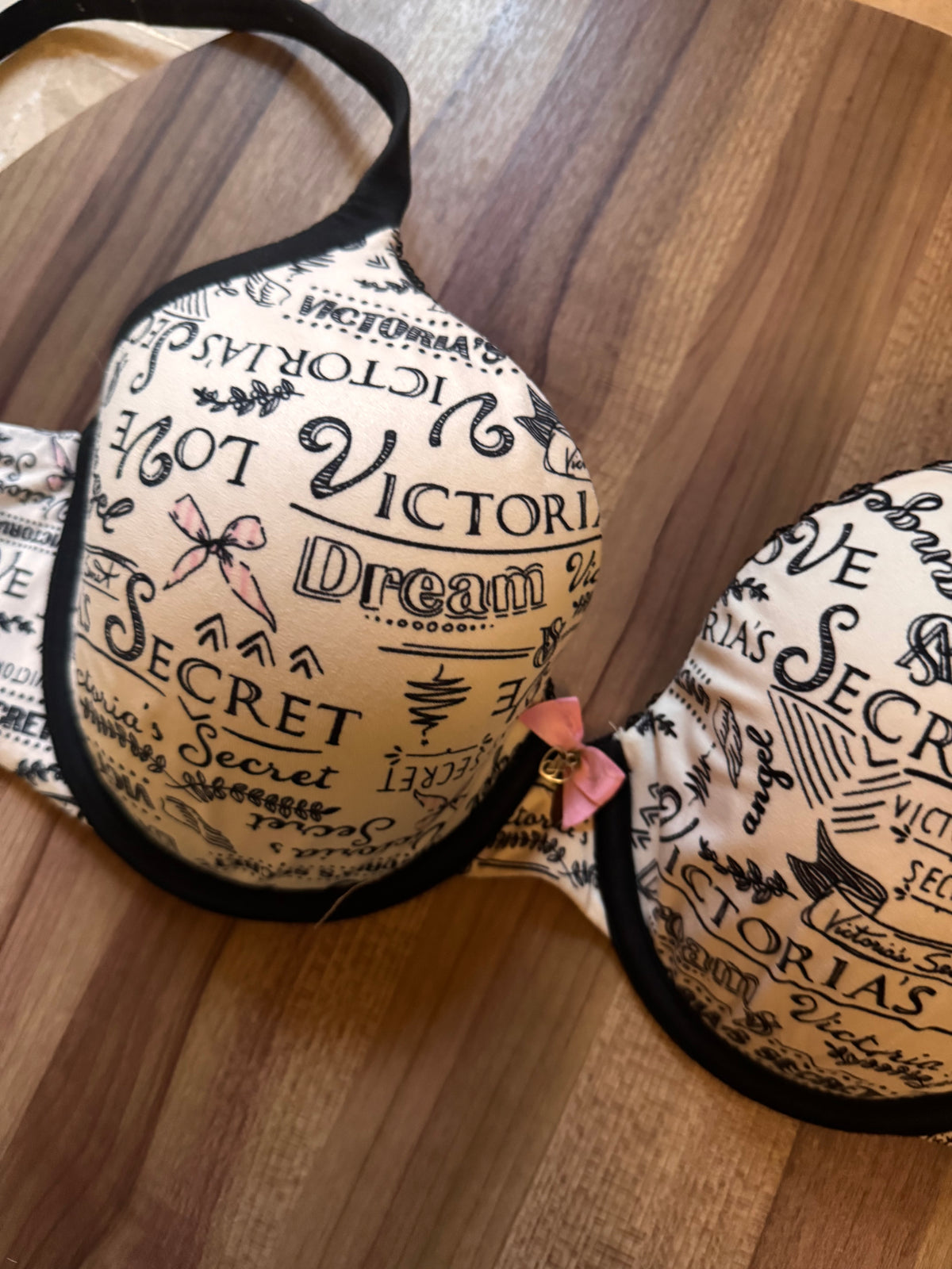 Vs bra 34D