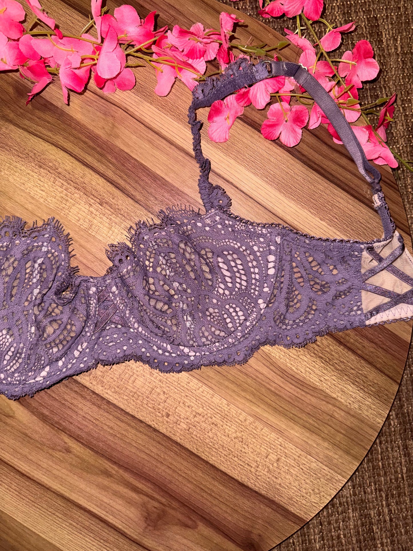 VS 32D
