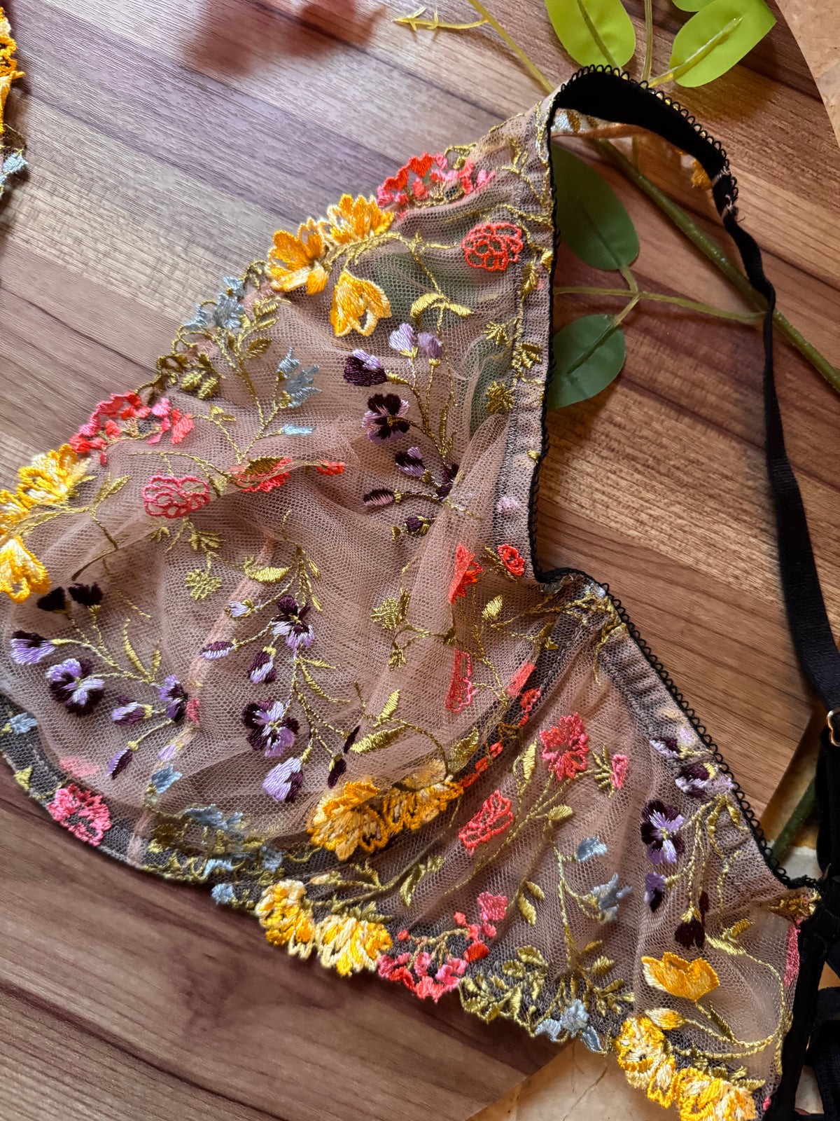 VS embroidered bra 36DD