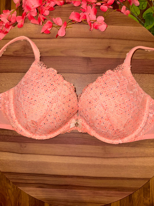 VS 34DD