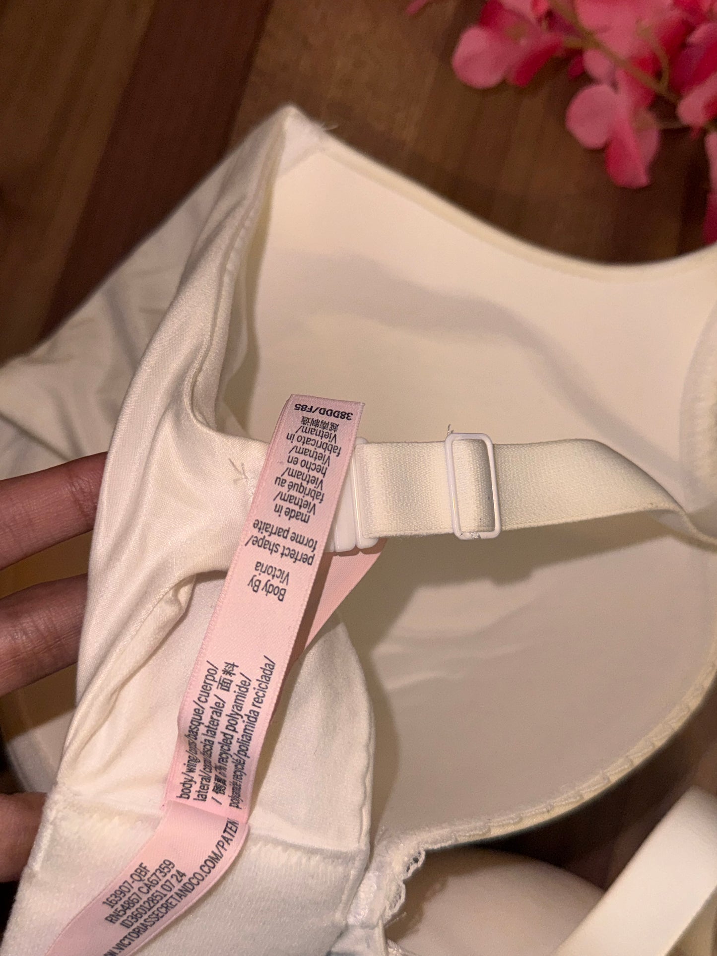 VS 38DDD tagged
