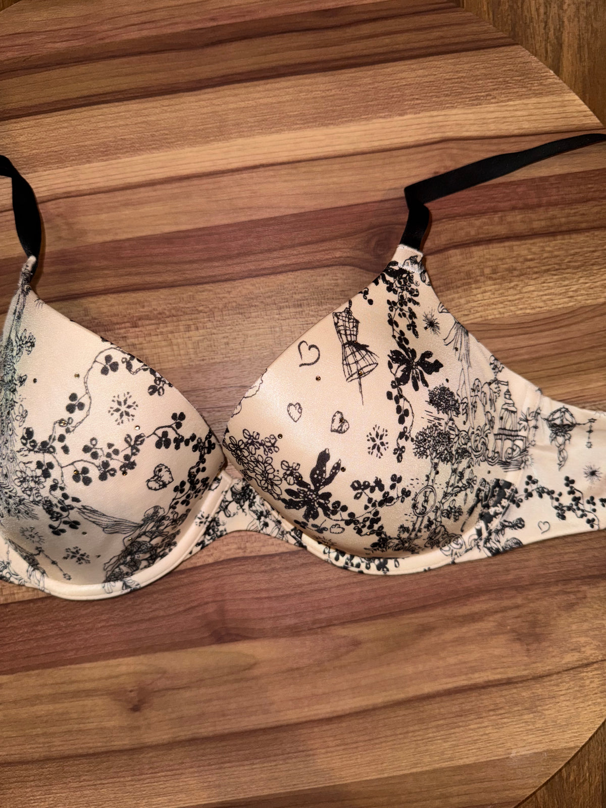 Vs bra 34D