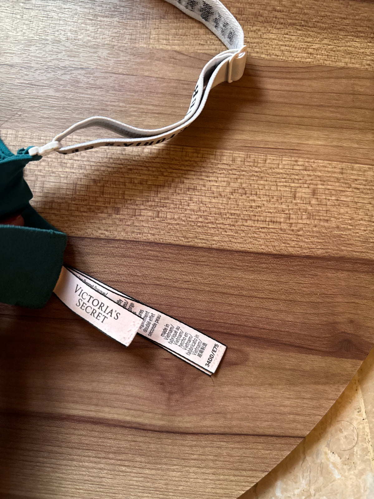 VS WIRELESS 34DD