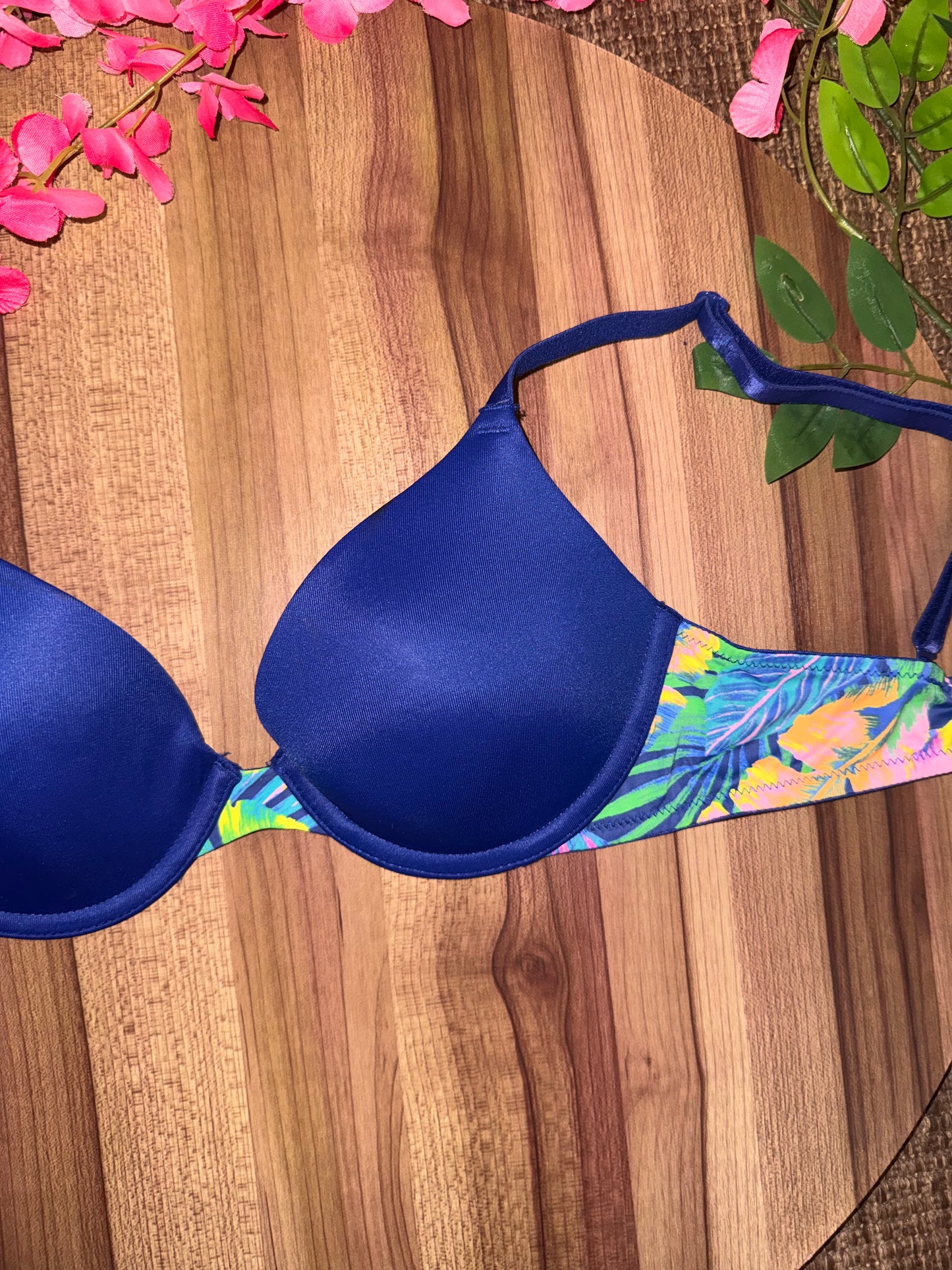 VS PINK 32B