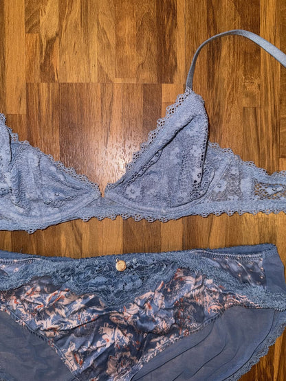 VS XS