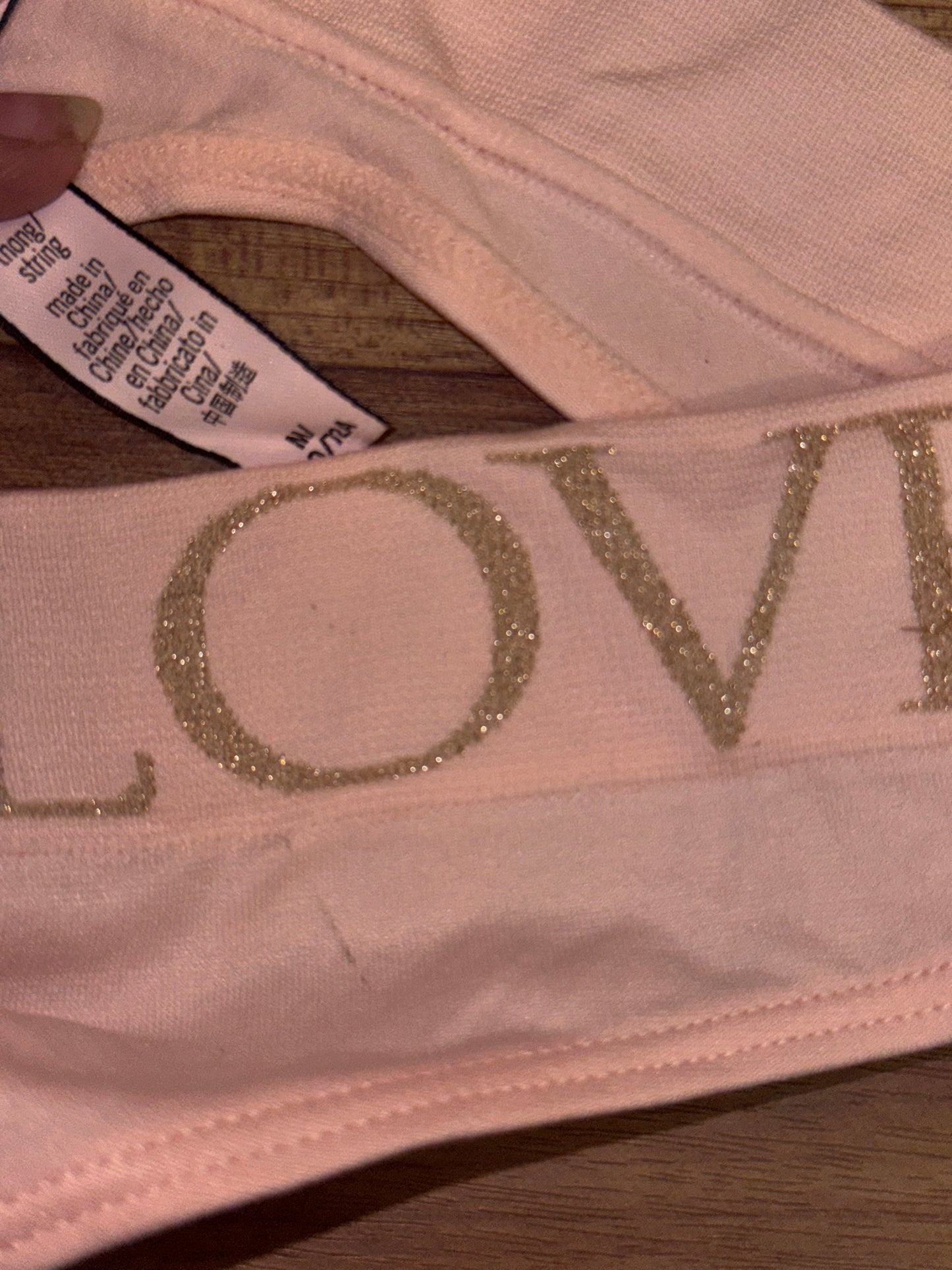 Vs thong medium