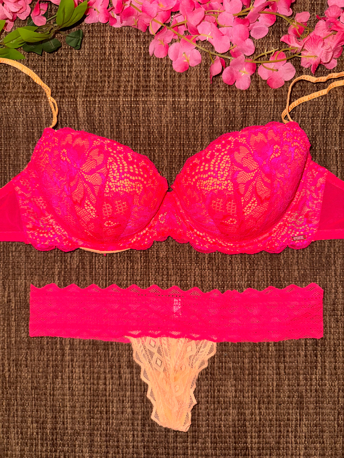 Vs 32DD