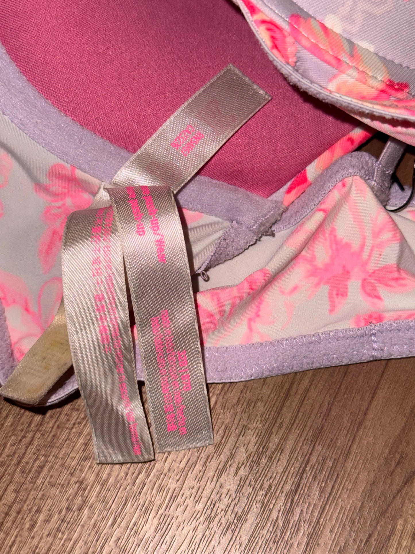 VS PINK 32B