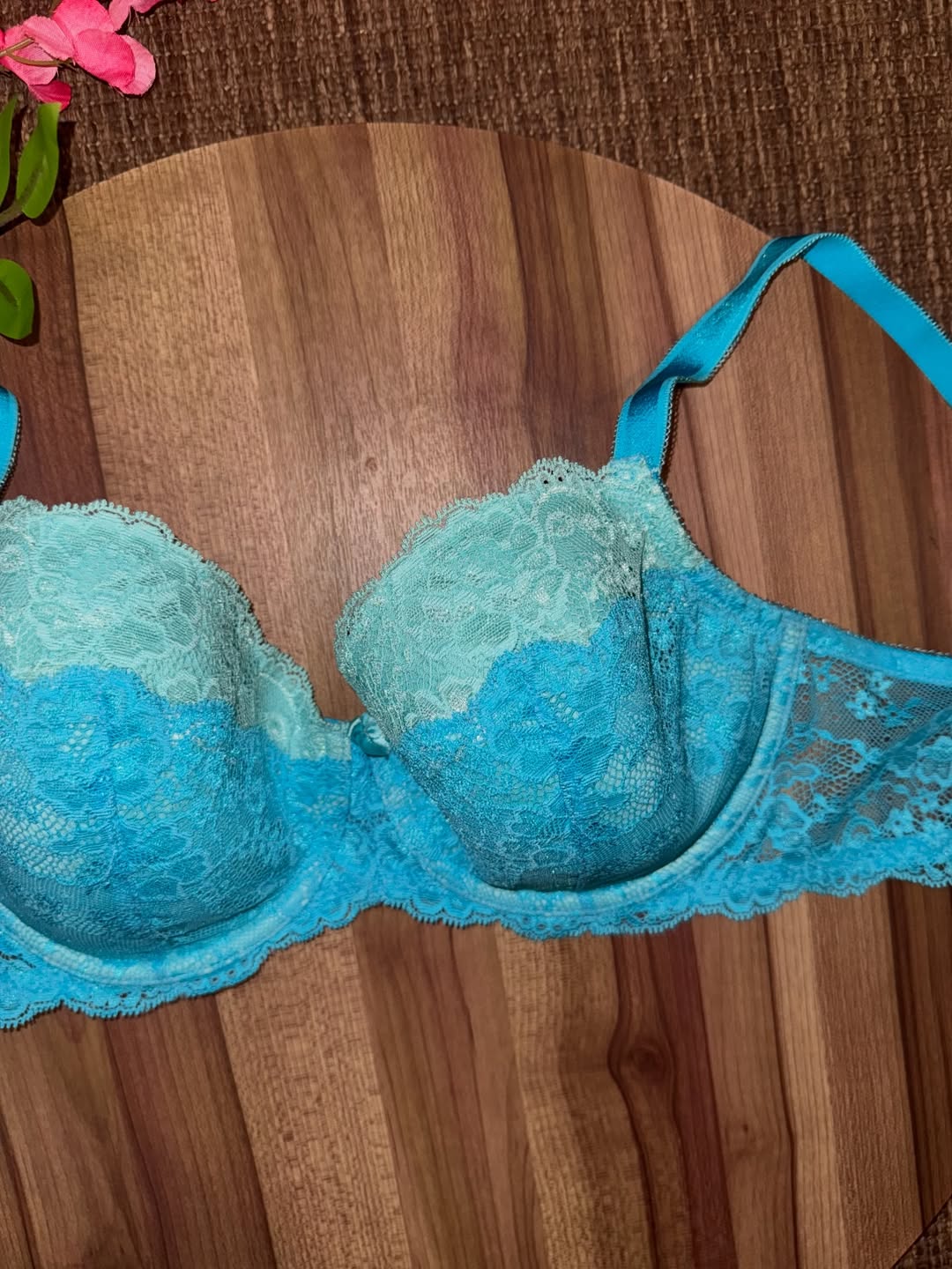 VS 34DD