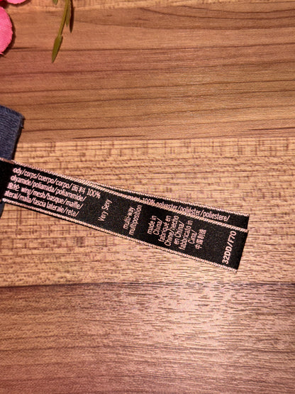 VS tagged 32DD