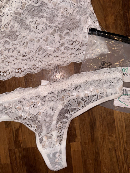 White lingerie set medium