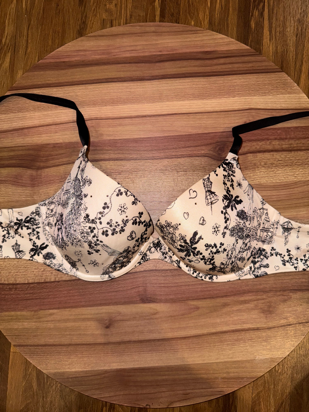 Vs bra 34D
