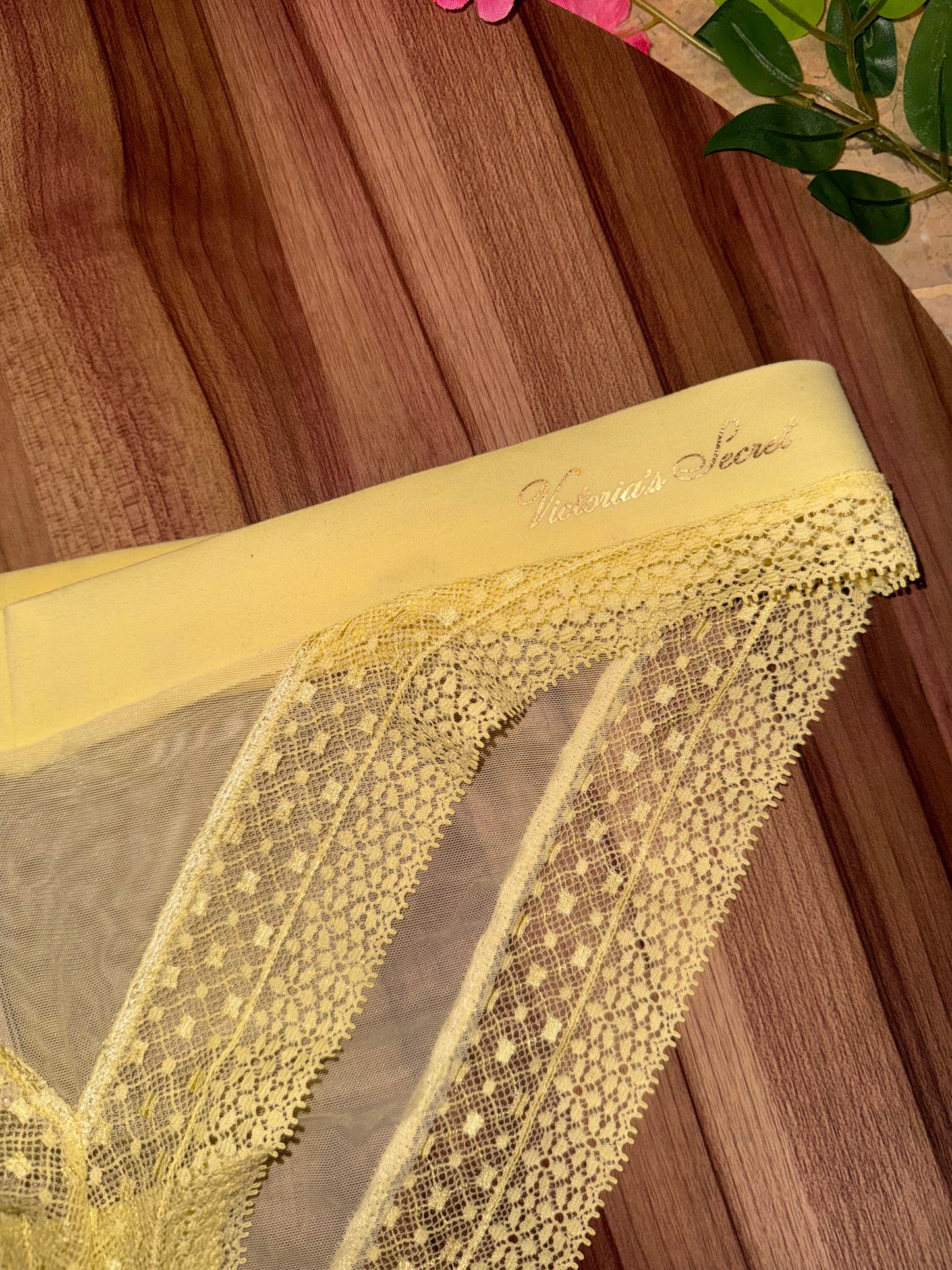 Butter yellow vs panty XL