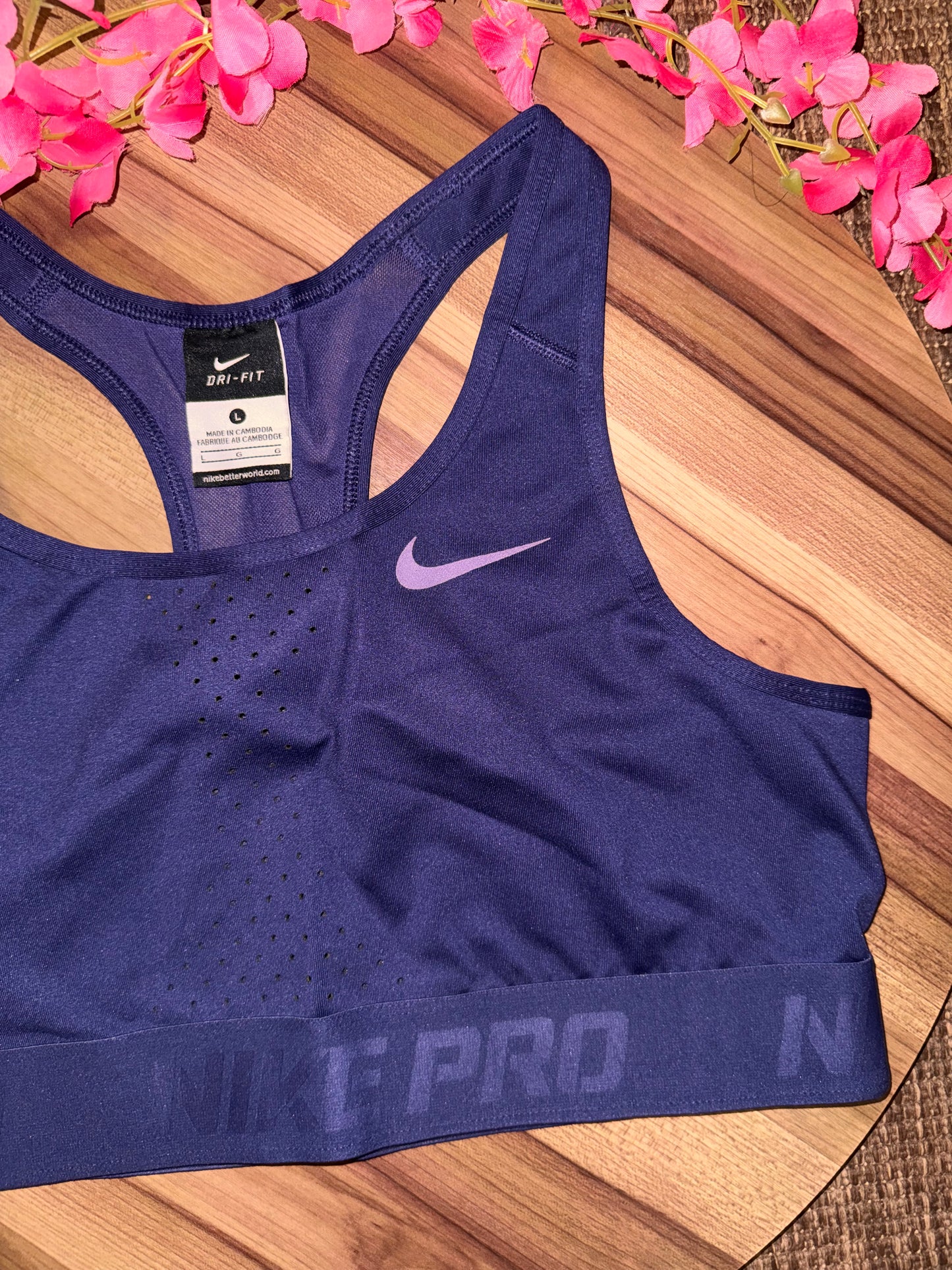 Nike sports bra L
