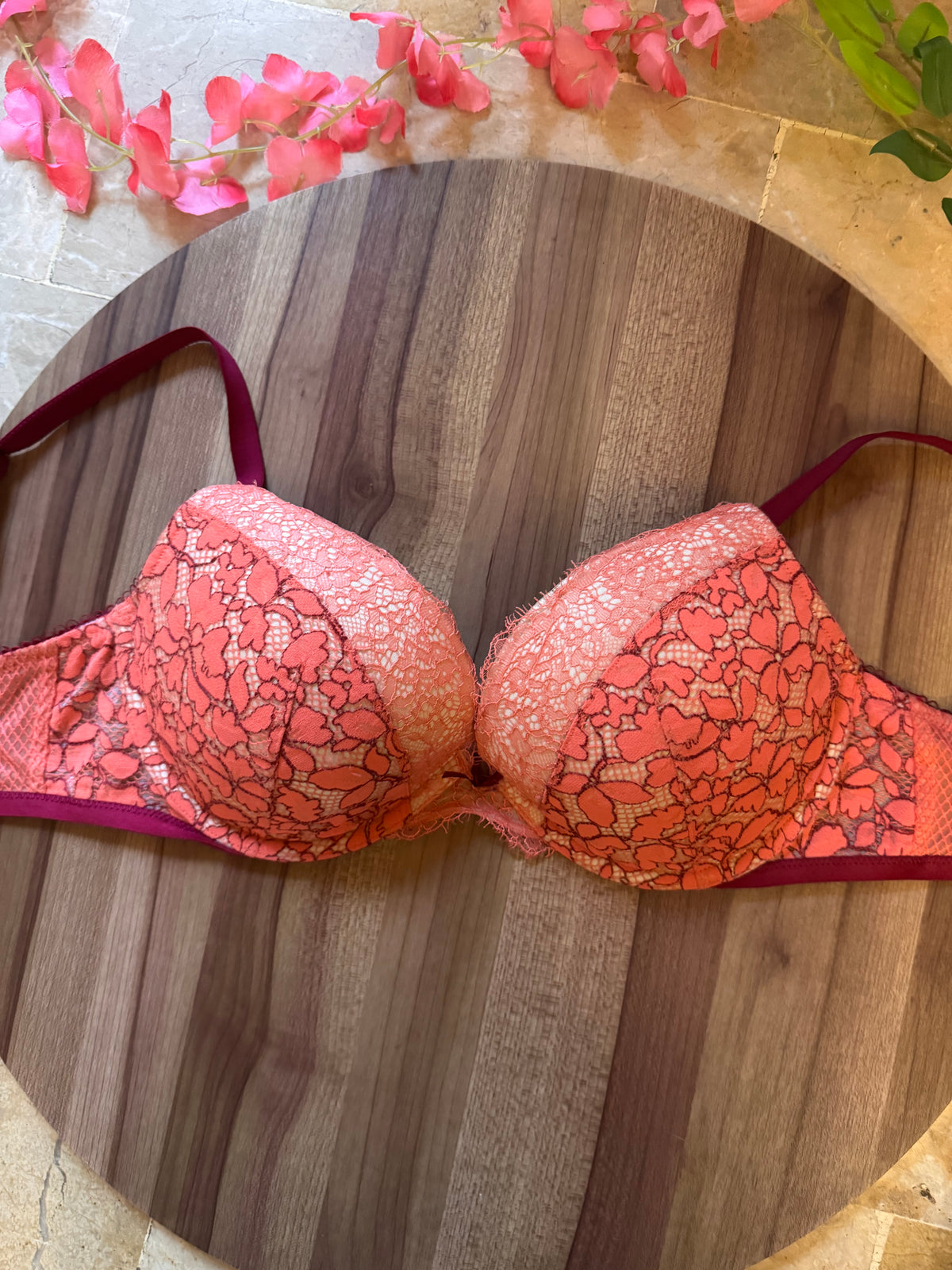 Vs bra 34D