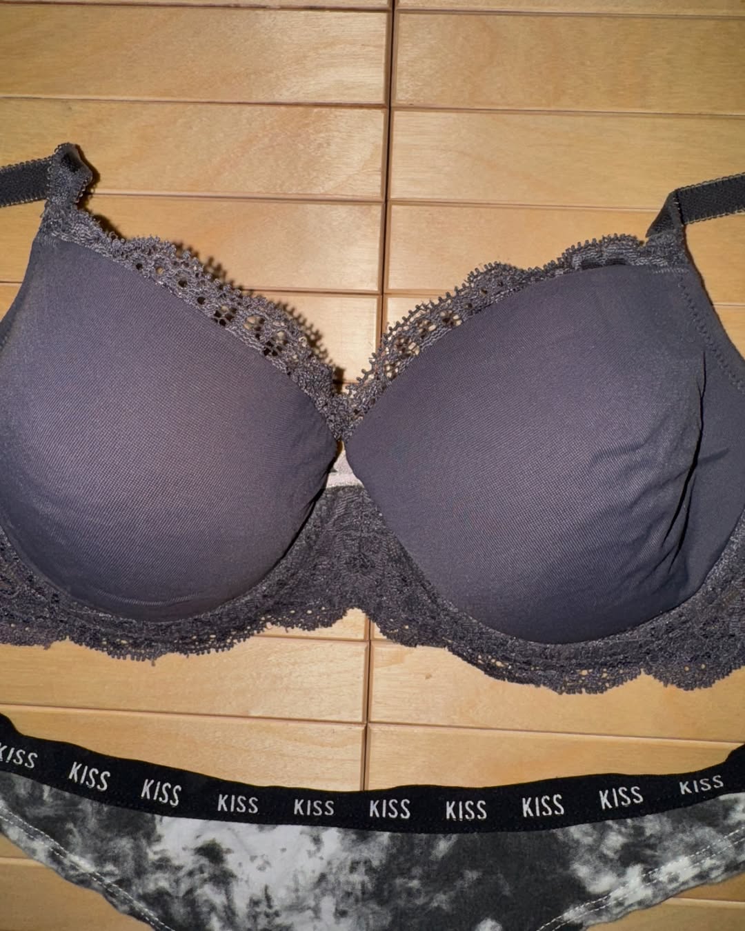 VS 32D