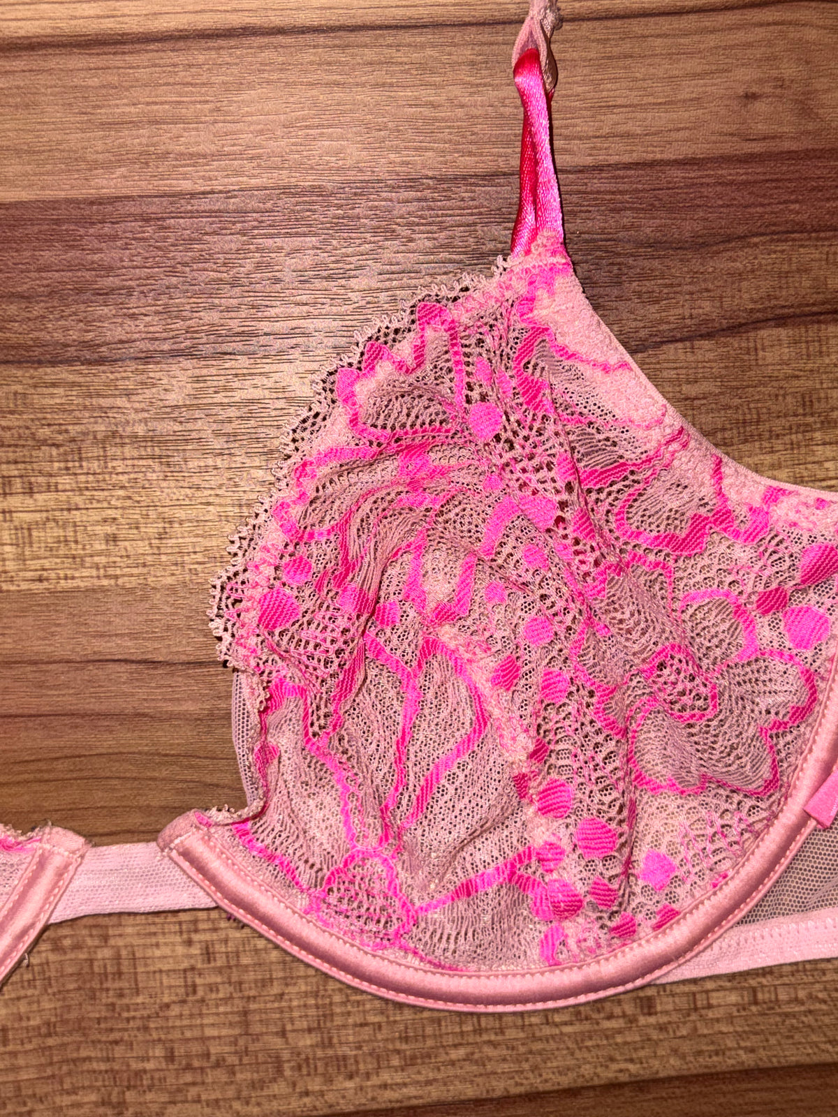 VS unlined bra 32D