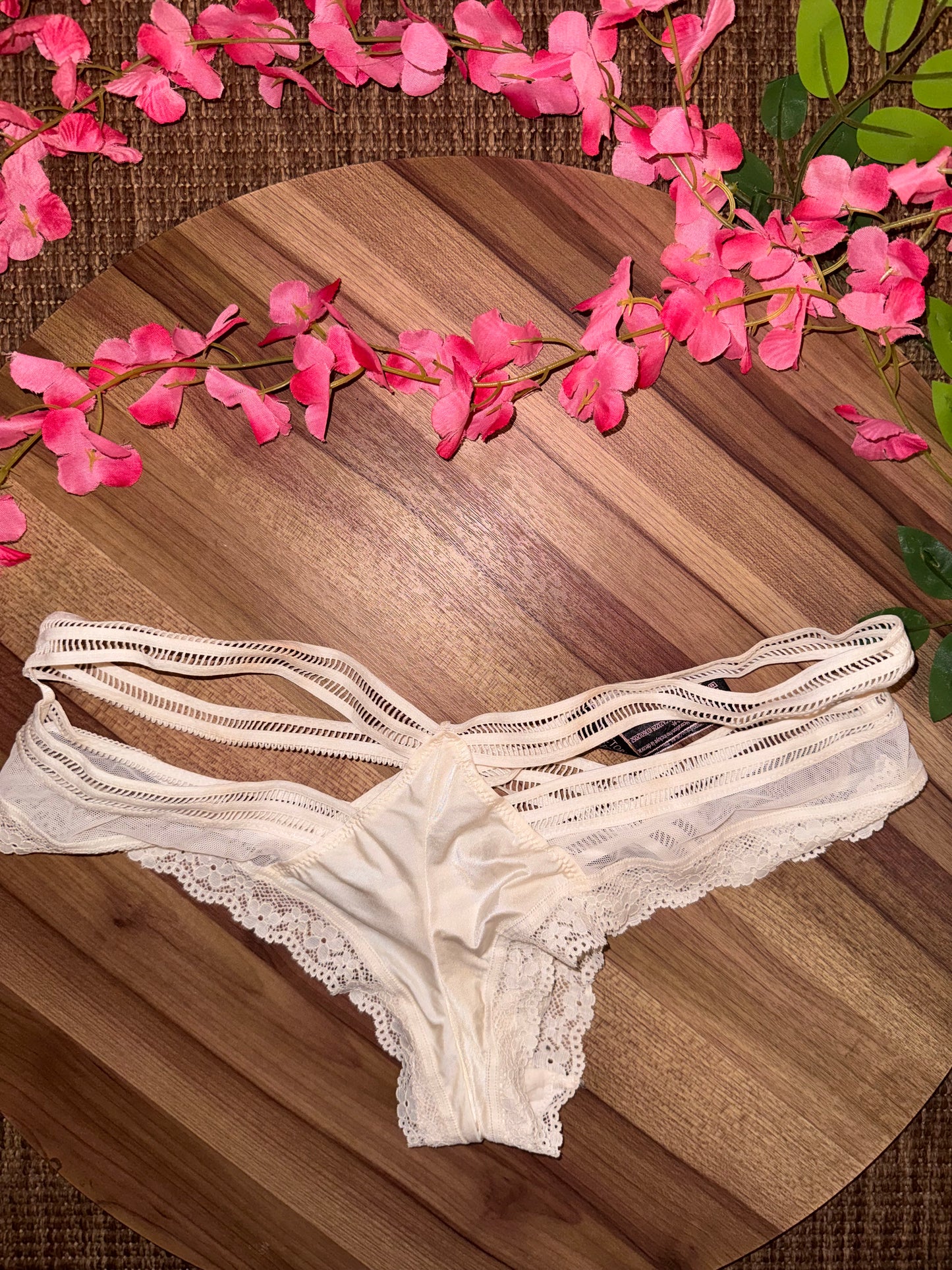 VS fancy panty large