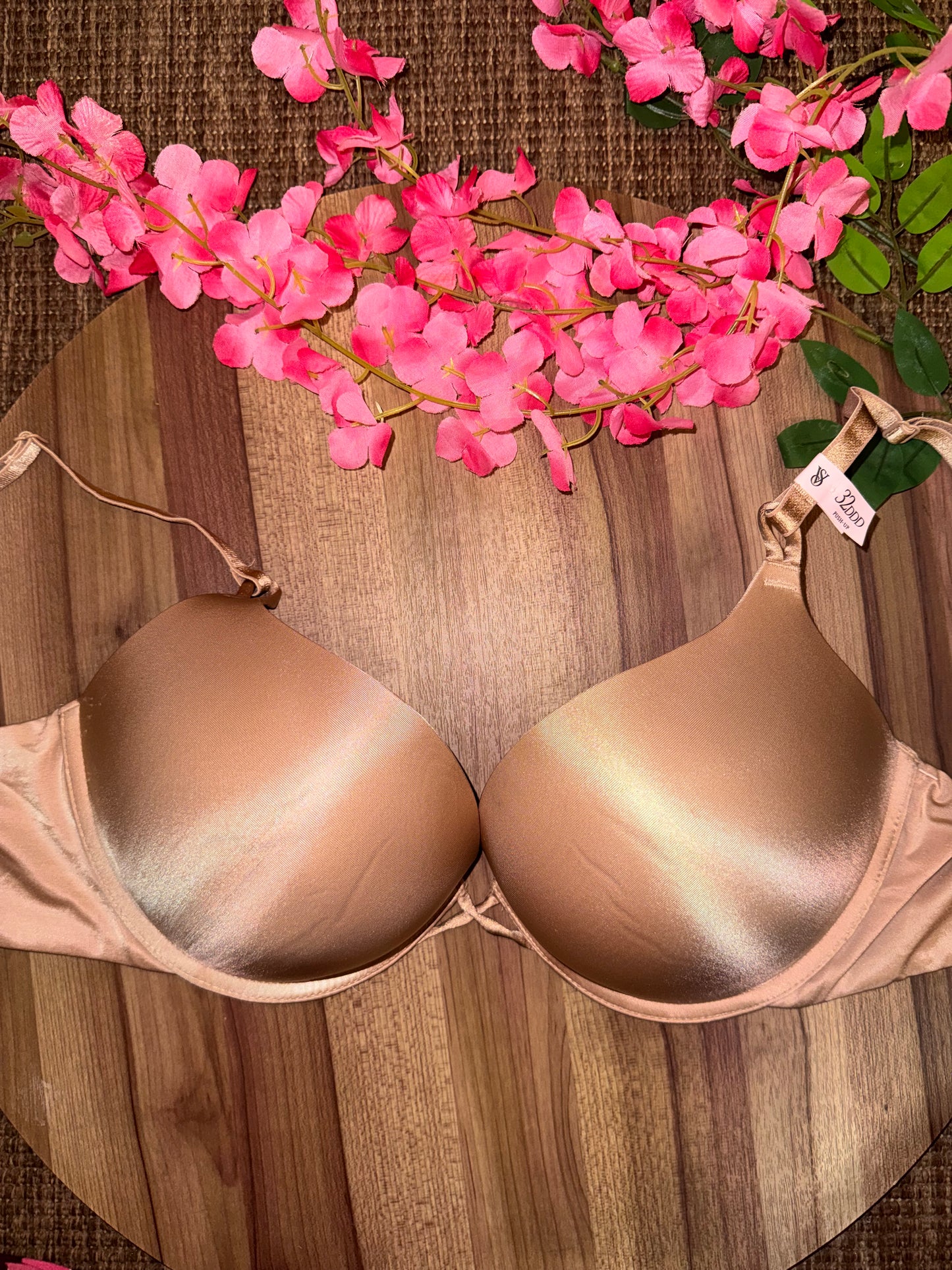 VS 32DDD tagged