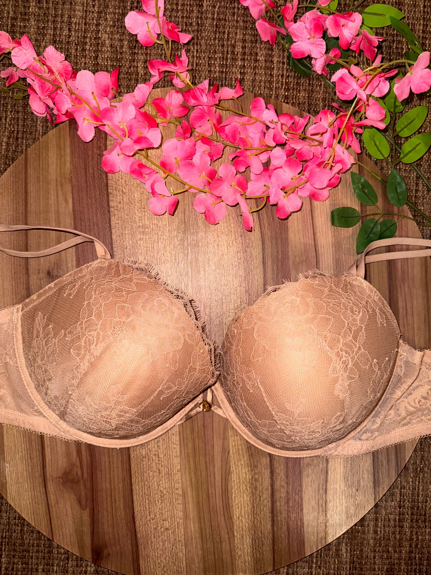 VS 36DDD tagged