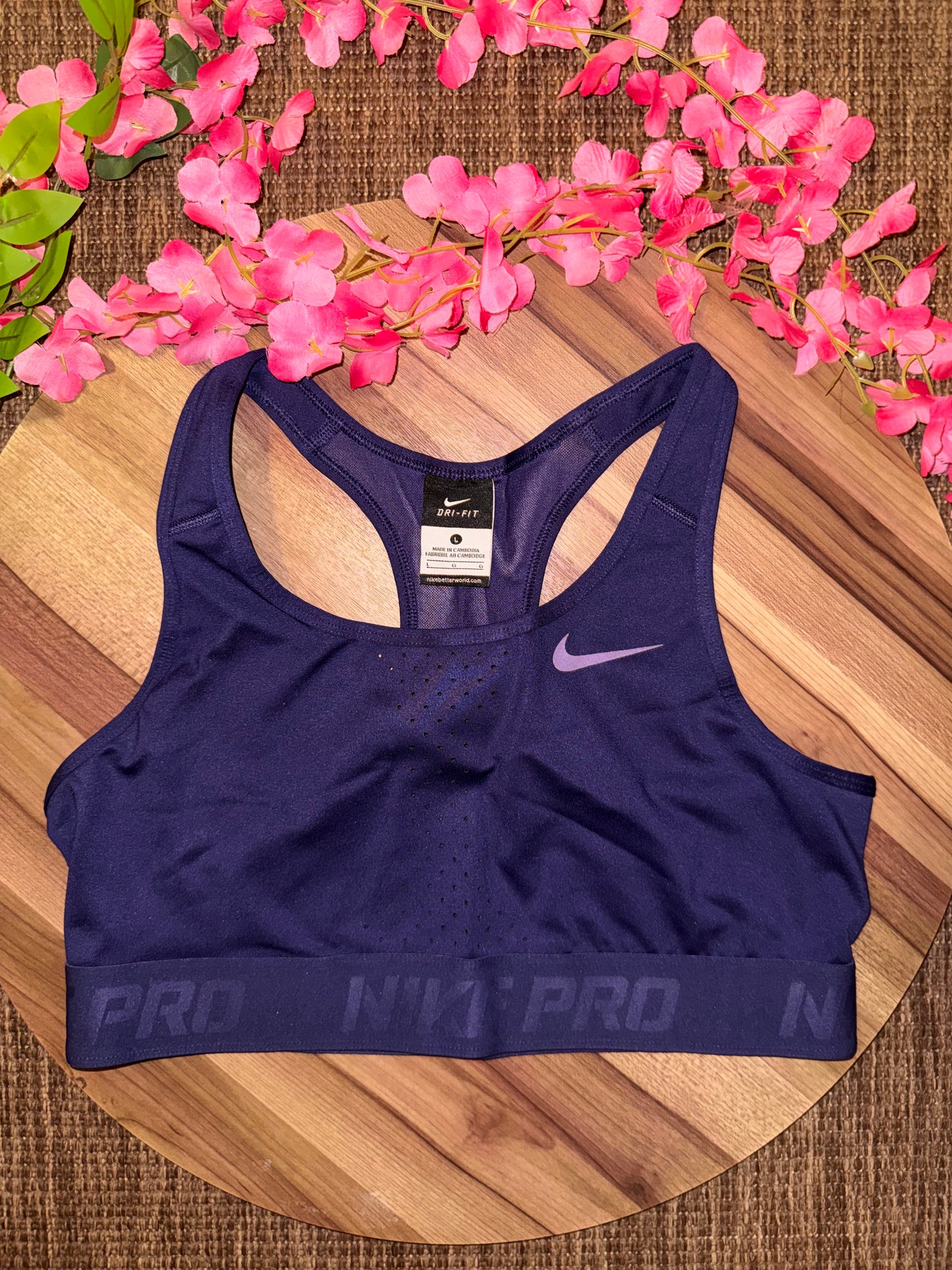 Nike sports bra L