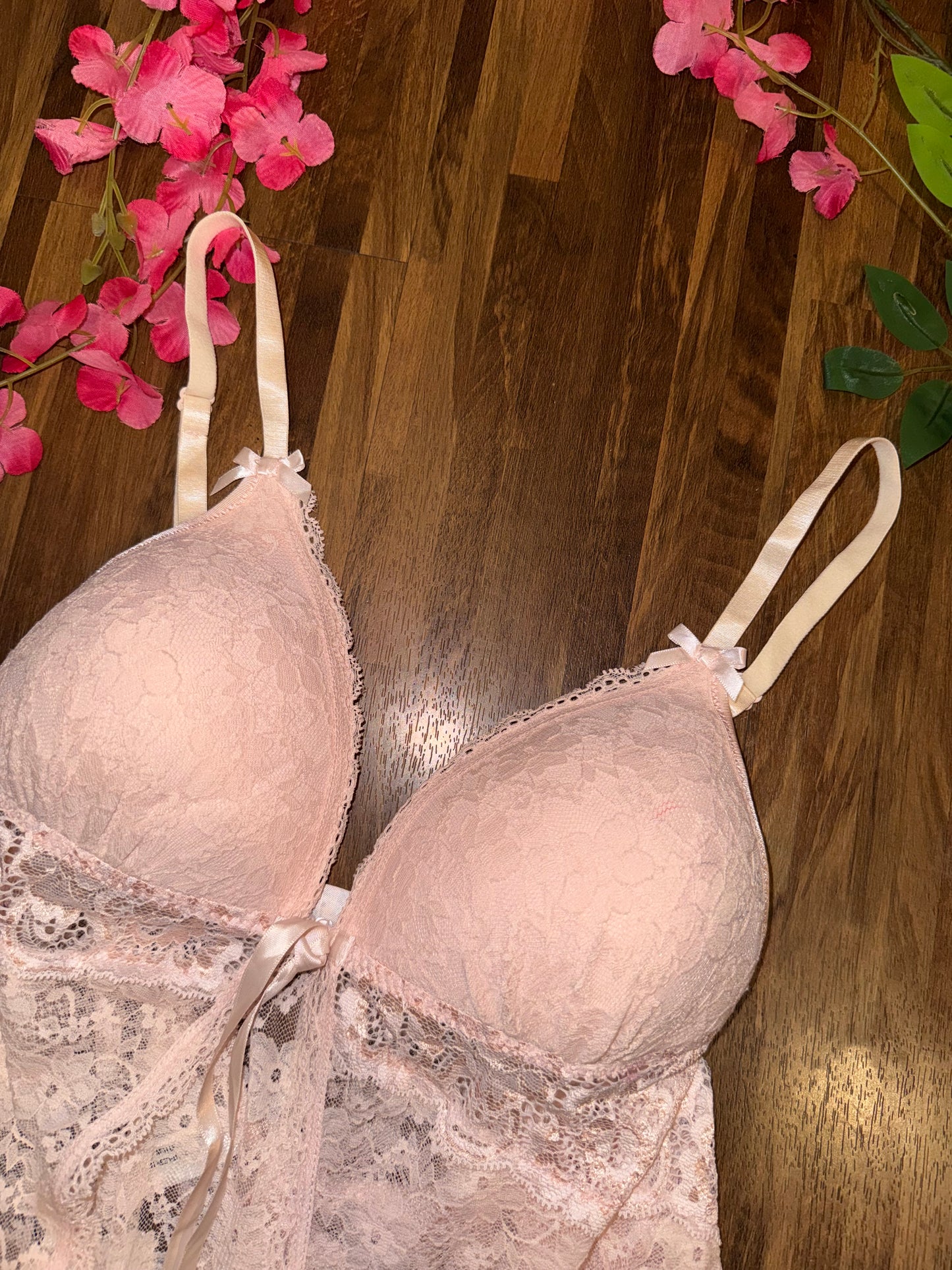 Medium lingerie with thong