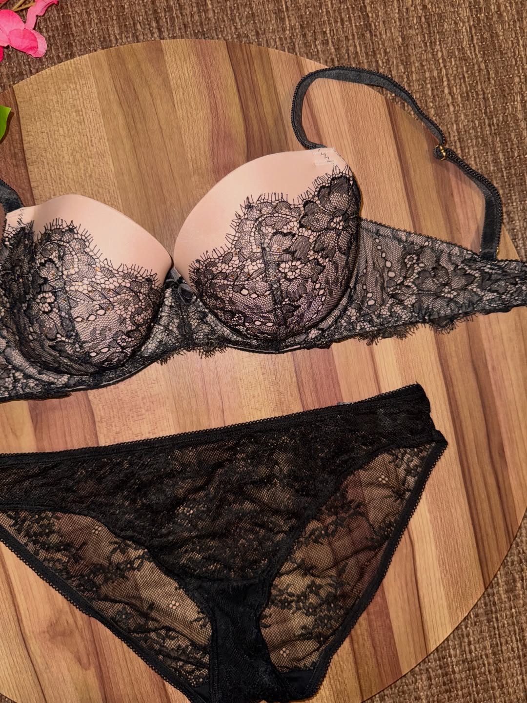 VS 32D