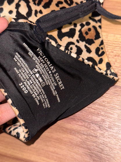 Cheetah print vs 32dd