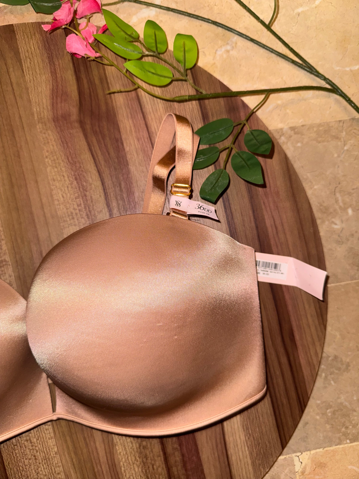 Vs tagged 36dd extreme pushup