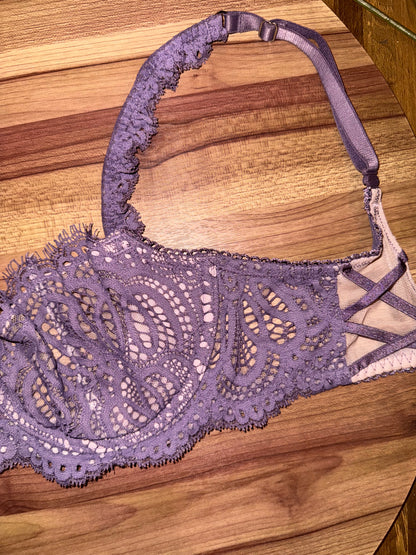 Vs 32D underlined