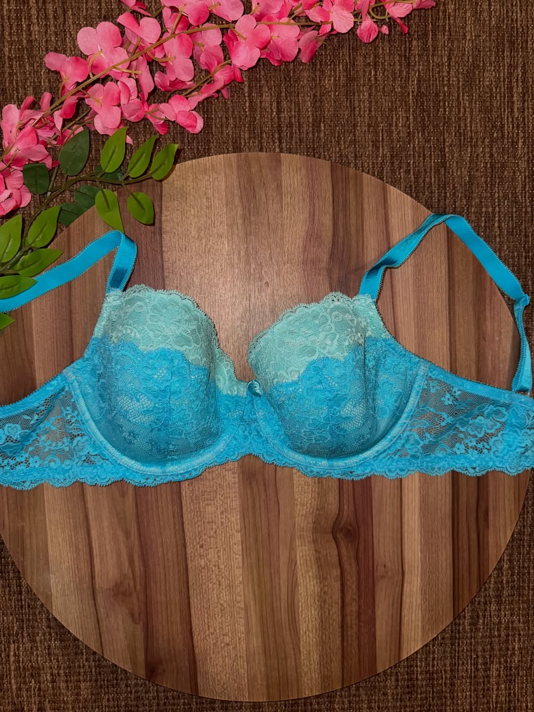 VS 34DD